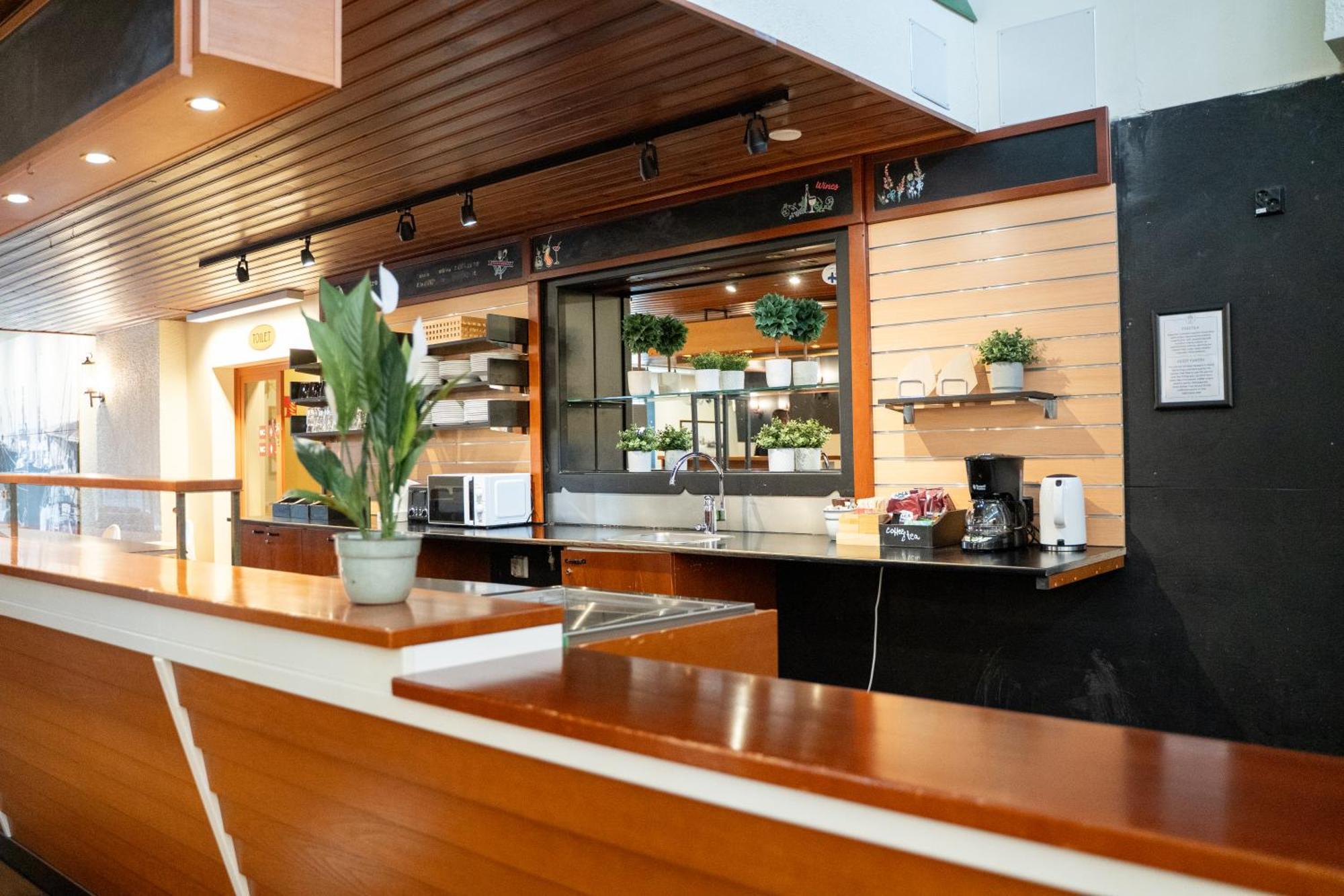 Hiisi Hotel Turku Seaport Exterior photo